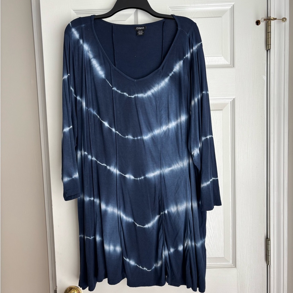 Elegant Women's Navy Tie-Dye Tunic